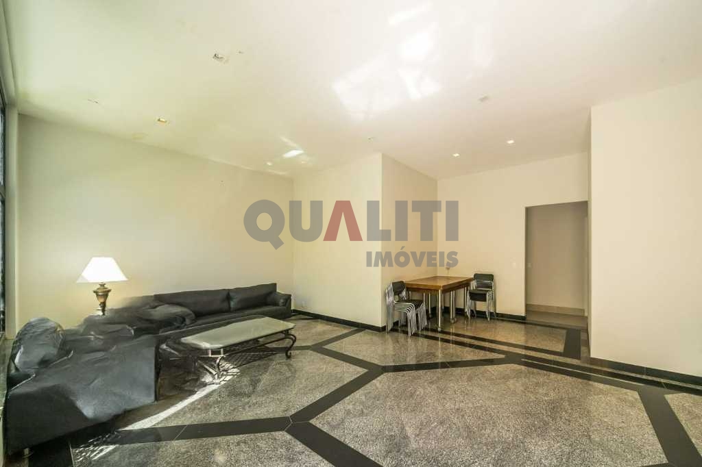 Apartamento à venda com 220m² mobiliado com 4 dormitórios, 3 suítes sendo 1 por andar, no Campo Belo.