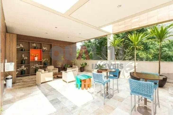Cobertura para venda com 280 m², 3 suítes, 1 master, closet, piscina, varanda gourmet, 4 vagas no Campo Belo com área de lazer incrível!