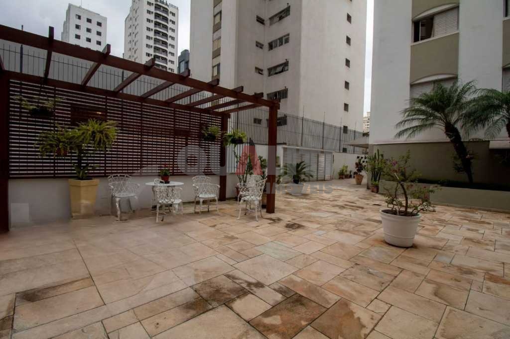 Apartamento Amplo com 4 suítes à venda no Campo Belo