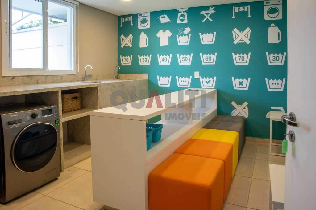Apartamento cobertura à venda na Chácara Santo Antônio, 2 dormitórios, suíte, 2 vagas de garagem