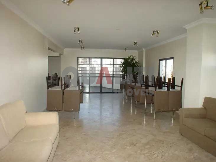Apartamento com 3 dormitórios e 1 suíte para venda e locação no Campo Belo.