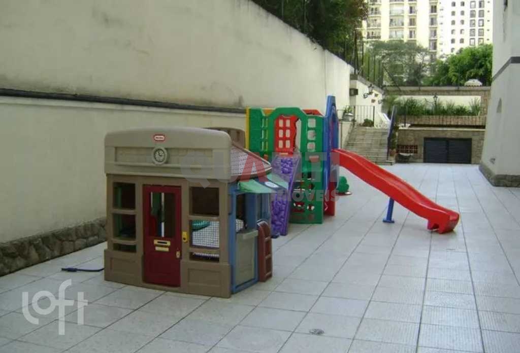 Apartamento com 74 m², 2 dormitórios, 1 suíte, totalmente reformado para venda em Moema Pássaros.