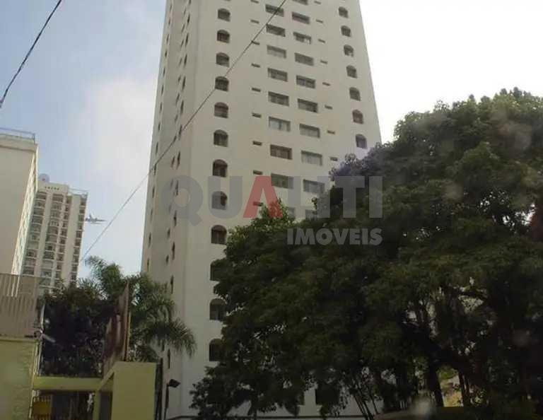 Apartamento com 74 m², 2 dormitórios, 1 suíte, totalmente reformado para venda em Moema Pássaros.