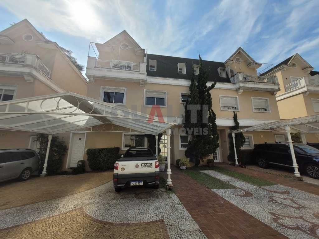 Casa em condomínio fechado, para venda e locação no Alto da Boa Vista.