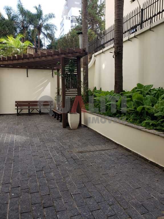 Apartamento para locação em Moema, fora da rota, com 110 m², 3 dormitórios, lavabo, terraço, lazer, 2 vagas, oportunidade!!