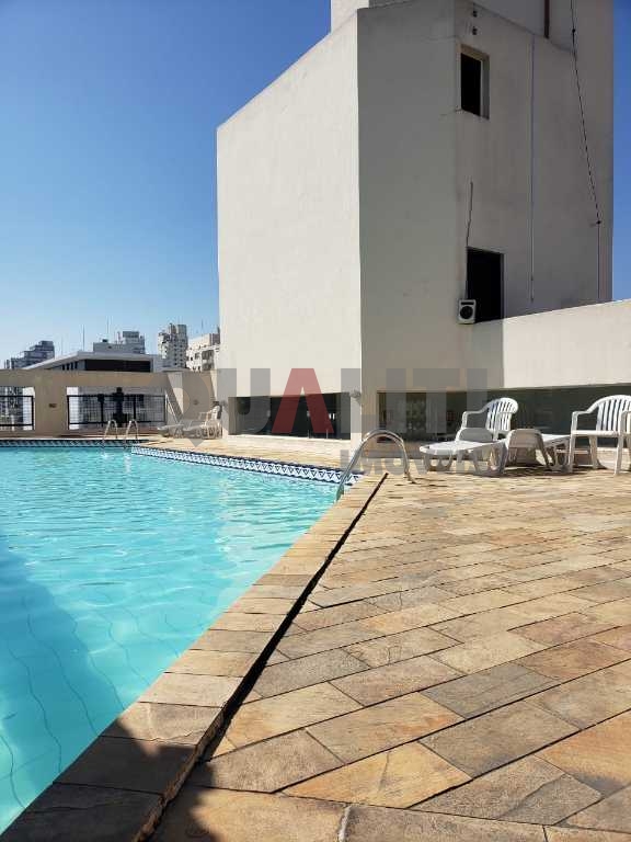 Apartamento semi-mobiliado para locação em moema, próximo ao