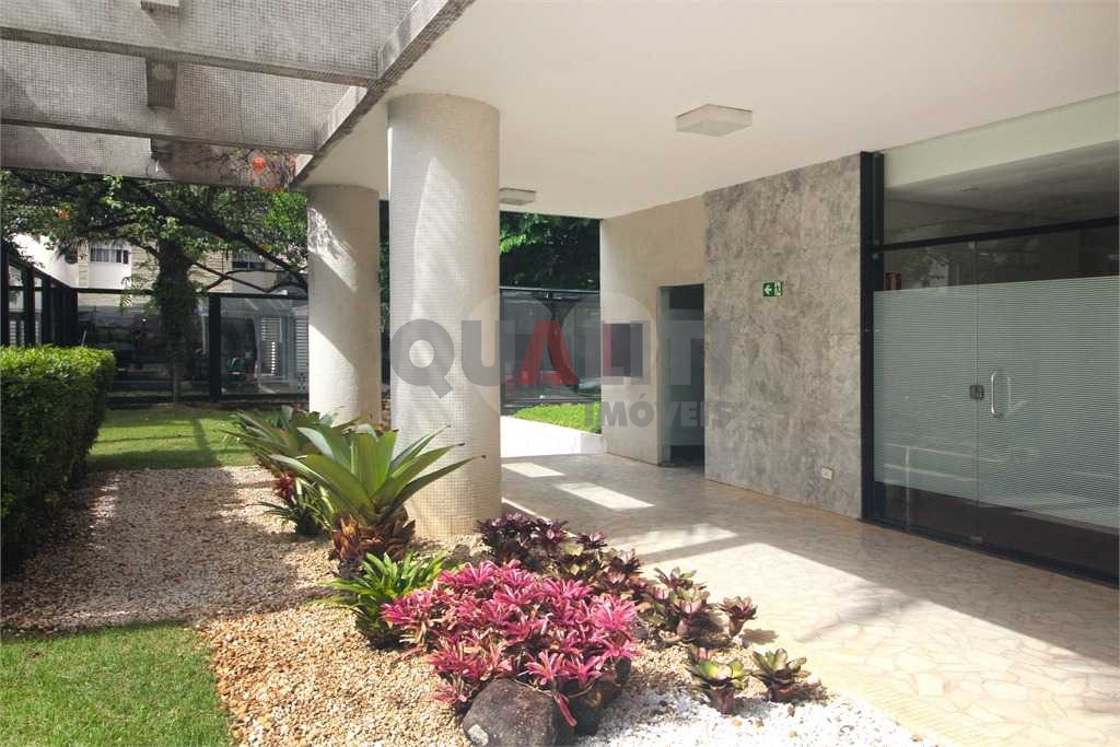 Apartamento alto padrão para Locação, com 222 m², 3 quartos, 3 suítes, 2 vagas no Jardim Paulistano