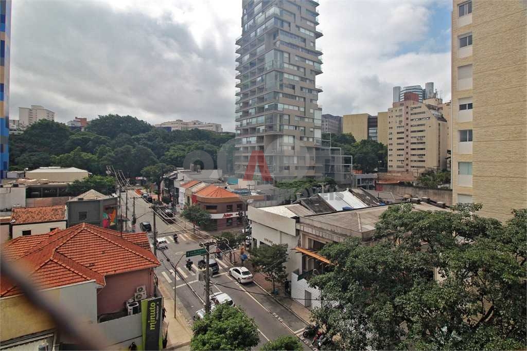 Apartamento alto padrão para Locação, com 222 m², 3 quartos, 3 suítes, 2 vagas no Jardim Paulistano