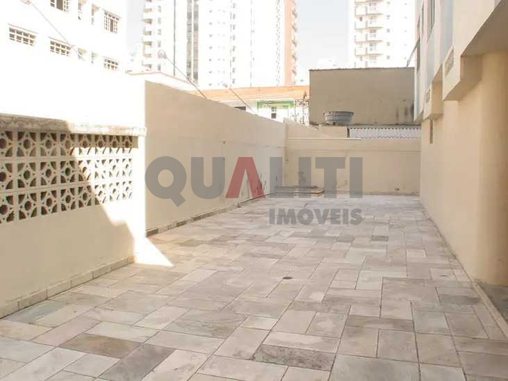 Apartamento reformado com 2 dormitórios e 1 vaga para venda na Vila Olímpia