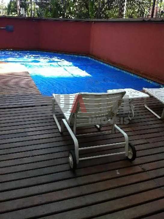 Apartamento cobertura duplex para venda de 350 m², 2 suítes, closets e 3 vagas, em Moema Índios.