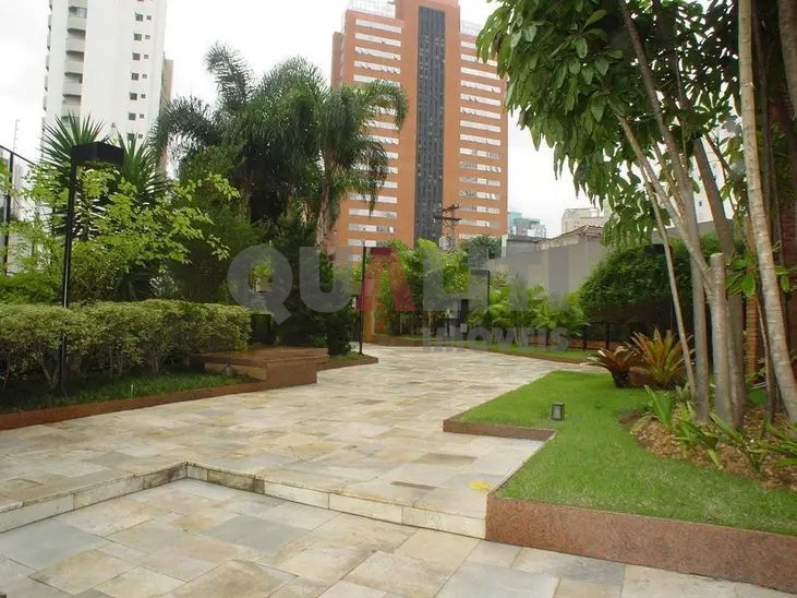Apartamento para venda 160 m², 4 quartos, 1 suíte, sacada, 2 vagas em Moema Pássaros
