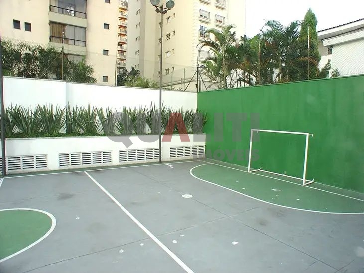 Apartamento para Venda com 170 m², 4 quartos, 3 suítes, varanda gourmet e 3 garagens em Moema