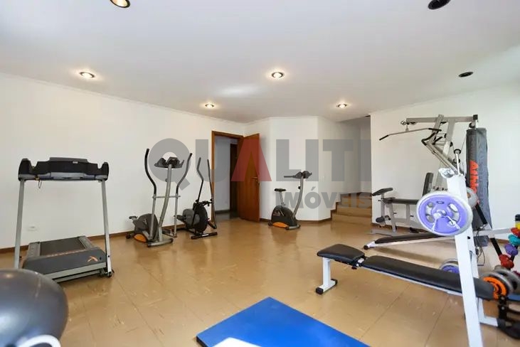 Apartamento para Venda com 170 m², 4 quartos, 3 suítes, varanda gourmet e 3 garagens em Moema