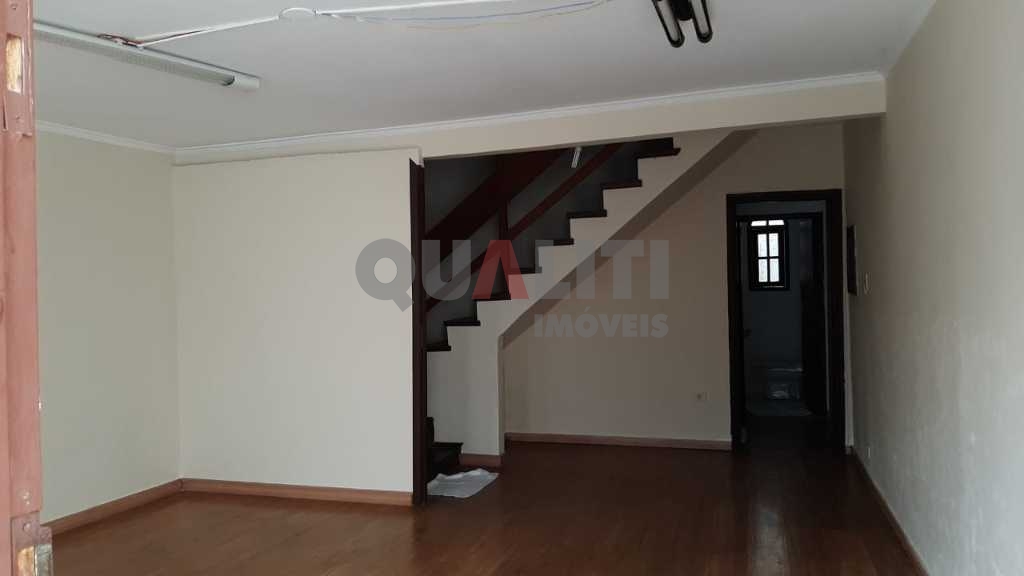 Casa para Locação, 3 dormitórios, hidromassagem, churrasqueira, portão automático, 2 vagas em Moema.