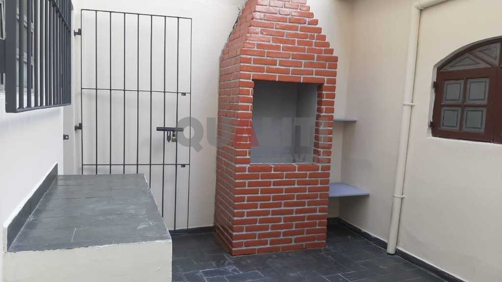 Casa para Locação, 3 dormitórios, hidromassagem, churrasqueira, portão automático, 2 vagas em Moema.