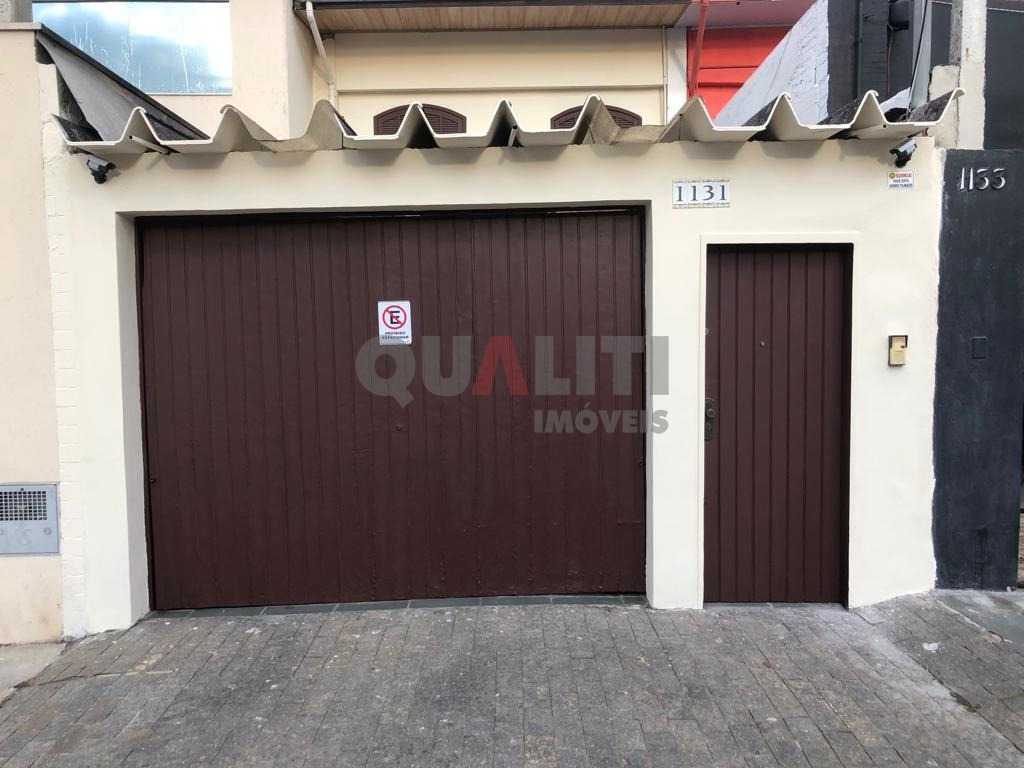 Casa para Locação, 3 dormitórios, hidromassagem, churrasqueira, portão automático, 2 vagas em Moema.
