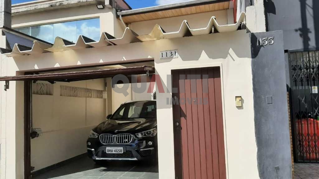 Casa para Locação, 3 dormitórios, hidromassagem, churrasqueira, portão automático, 2 vagas em Moema.