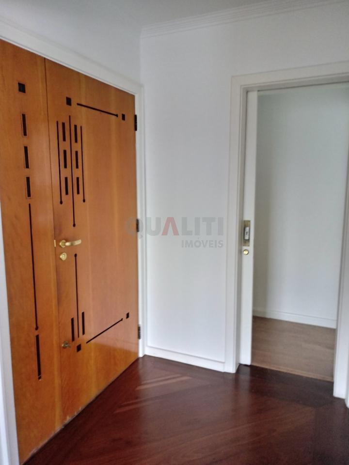 Apartamento MARAVILHOSO em Moema - Pássaros