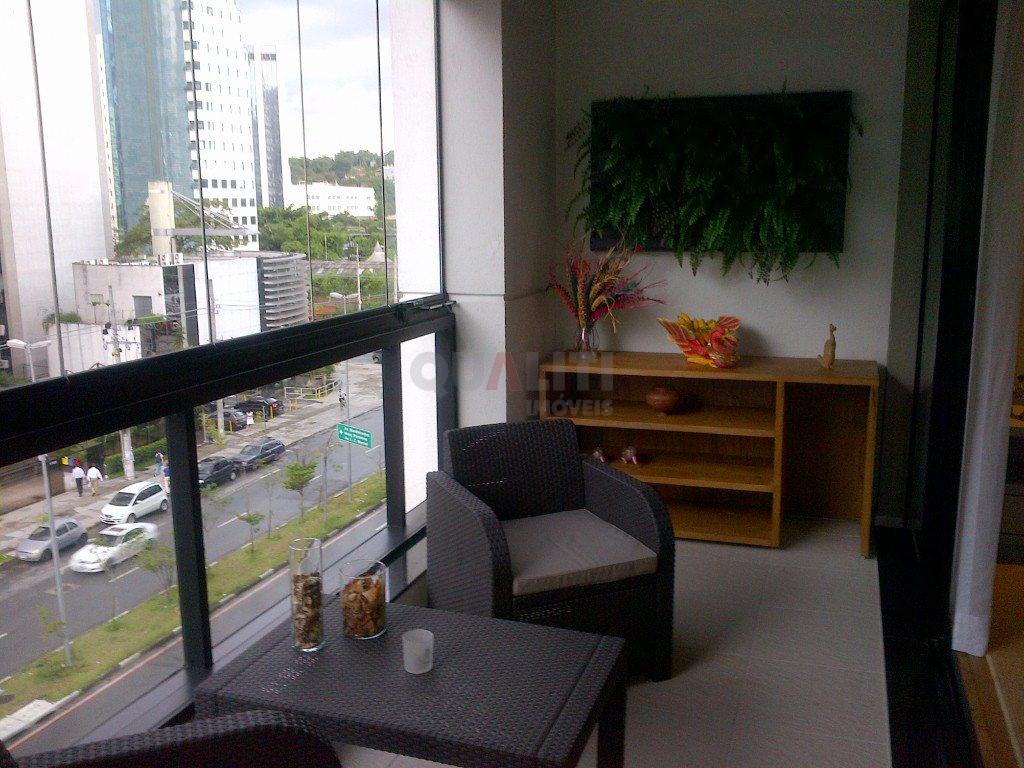 Apartamento mobiliado, 66 m², para venda, 1 suíte, 1 vaga, 2 banheiros na Vila Olímpia.