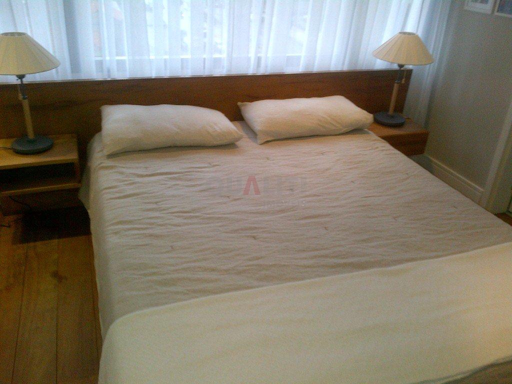 Apartamento mobiliado, 66 m², para venda, 1 suíte, 1 vaga, 2 banheiros na Vila Olímpia.