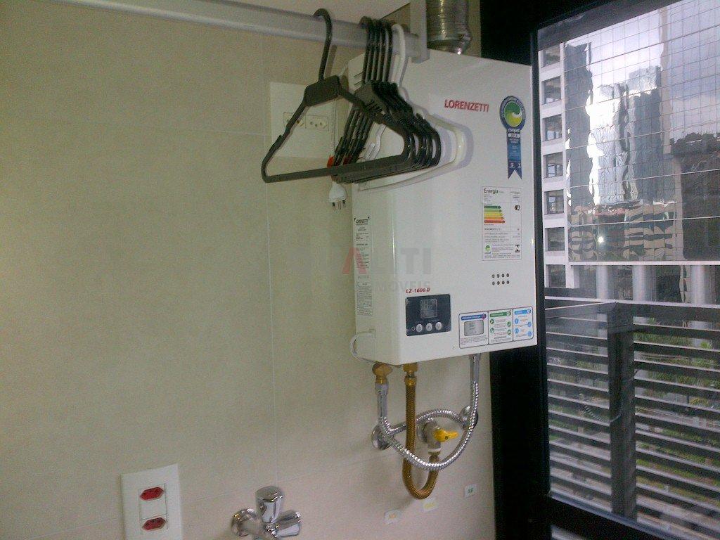 Apartamento mobiliado, 66 m², para venda, 1 suíte, 1 vaga, 2 banheiros na Vila Olímpia.