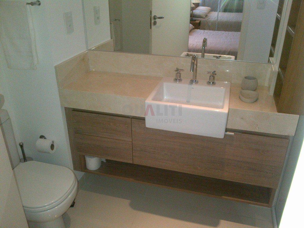 Apartamento mobiliado, 66 m², para venda, 1 suíte, 1 vaga, 2 banheiros na Vila Olímpia.