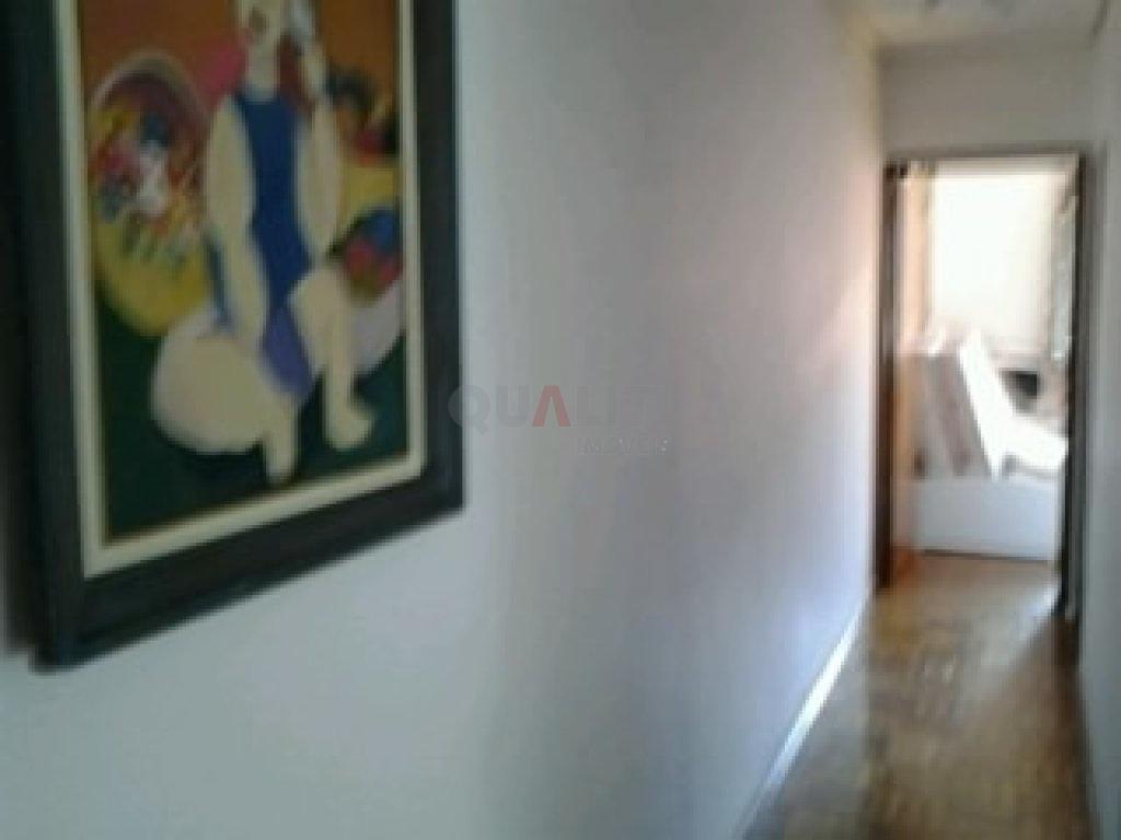 Casa à Venda 2 dormitórios em Moema.