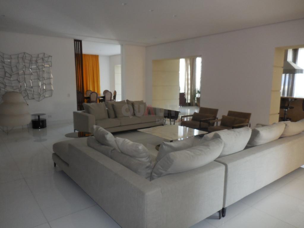 540m2 Frente à Praça Pereira Coutinho este fantástico empreendimento !! Único