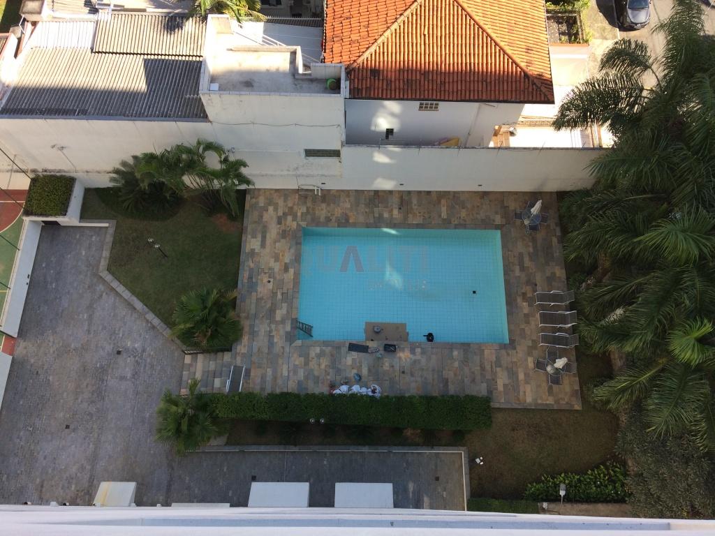 Apartamento para Venda com 210 m², 4 quartos, 2 suítes, 3 vagas, em Moema fora da rota.