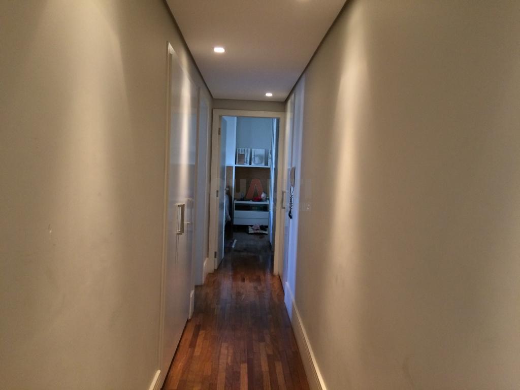 Apartamento para Venda com 210 m², 4 quartos, 2 suítes, 3 vagas, em Moema fora da rota.