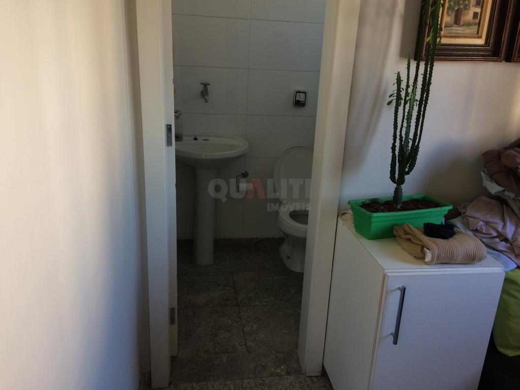 Apartamento para Venda com 210 m², 4 quartos, 2 suítes, 3 vagas, em Moema fora da rota.