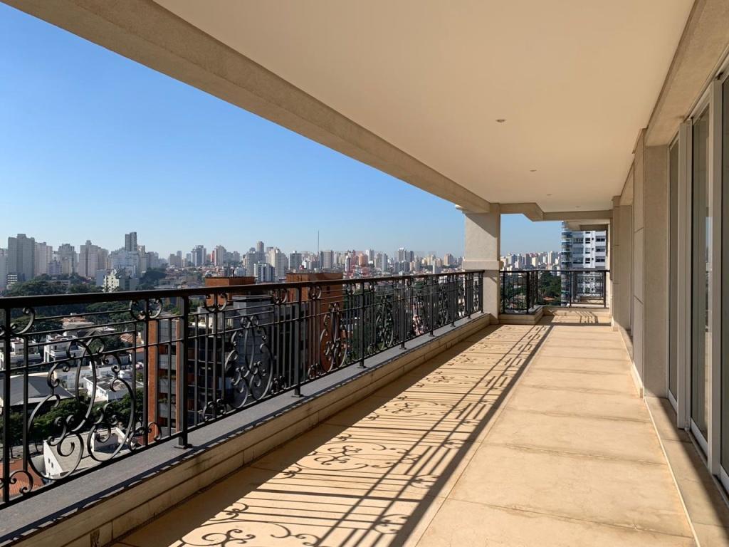 Espetacular Apartamento com 4 suítes , 5 vagas, Lazer Completo A VENDA em Moema Índios. OPORTUNIDADE!