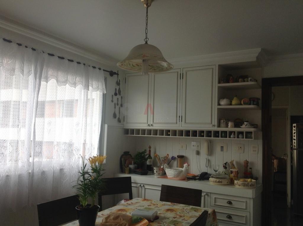 Apartamento alto padrão com 4 dormitórios, 4 vagas, 220 m² e lazer para venda no Campo Belo.