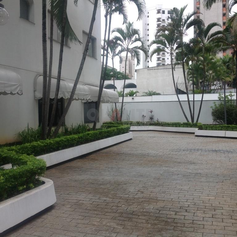 Apartamento alto padrão com 4 dormitórios, 4 vagas, 220 m² e lazer para venda no Campo Belo.