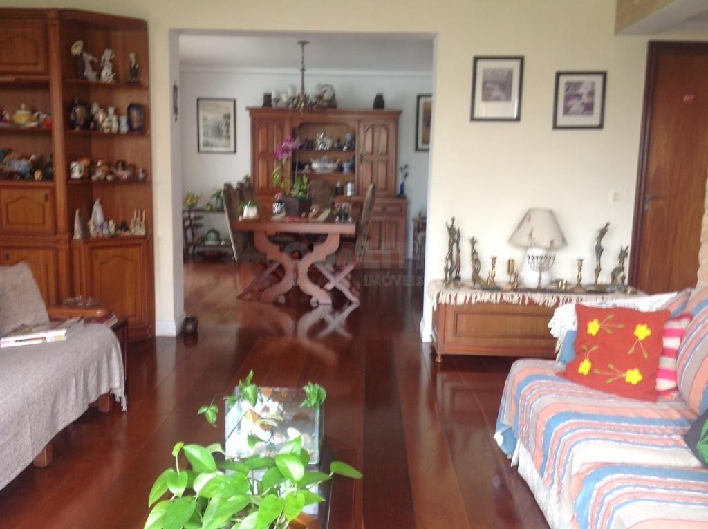 Apartamento alto padrão com 4 dormitórios, 4 vagas, 220 m² e lazer para venda no Campo Belo.
