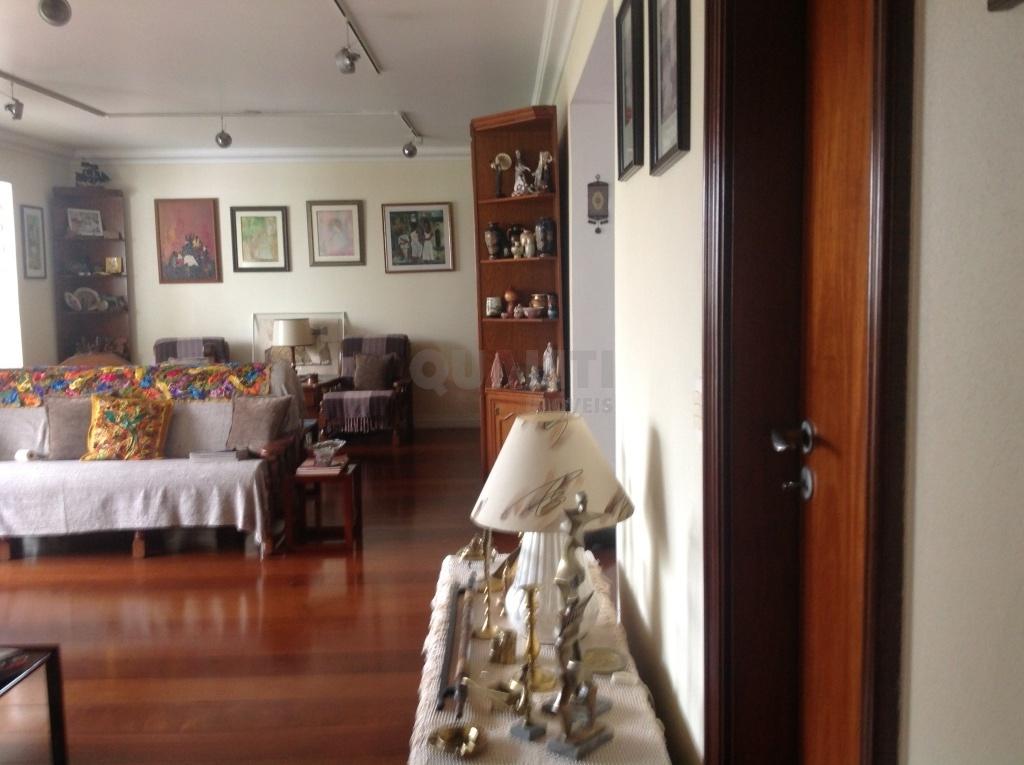 Apartamento alto padrão com 4 dormitórios, 4 vagas, 220 m² e lazer para venda no Campo Belo.