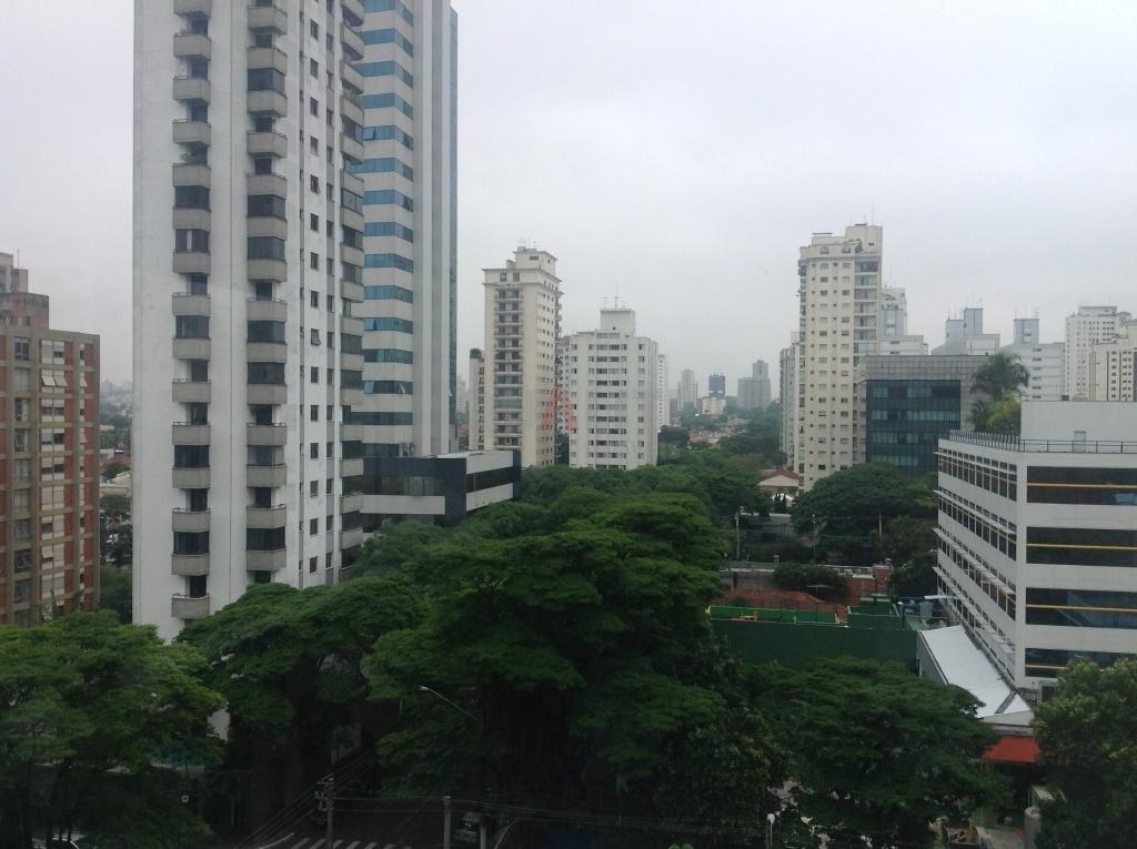Apartamento alto padrão com 4 dormitórios, 4 vagas, 220 m² e lazer para venda no Campo Belo.