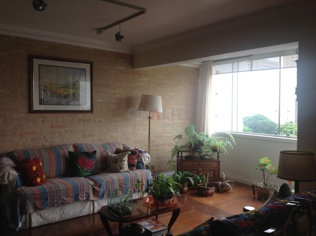 Apartamento alto padrão com 4 dormitórios, 4 vagas, 220 m² e lazer para venda no Campo Belo.