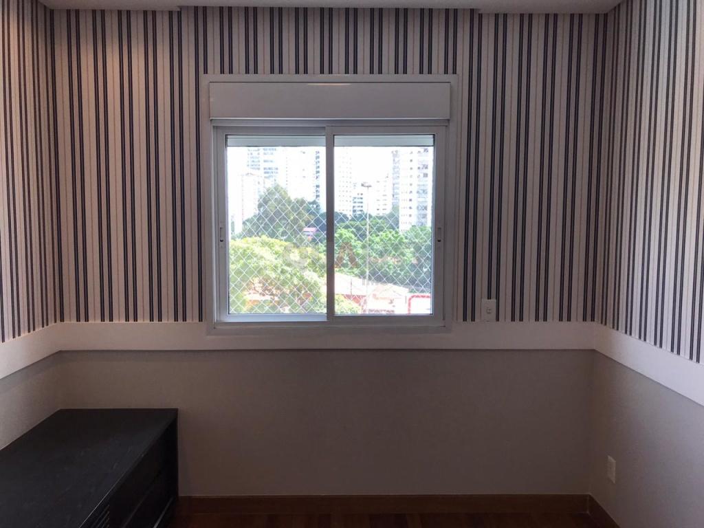 Apartamento para Locação e Venda com 218 m² no Campo Belo com 3 dormitórios, 3 suítes e 5 vagas de garagem
