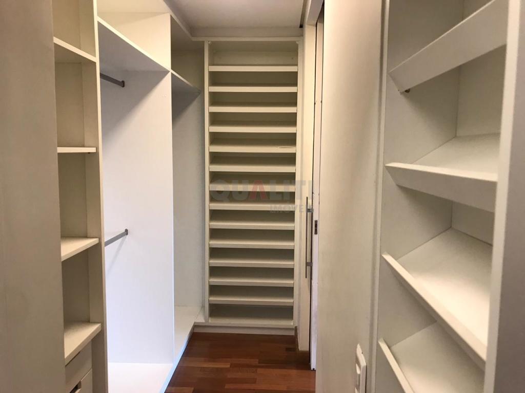 Apartamento para Locação e Venda com 218 m² no Campo Belo com 3 dormitórios, 3 suítes e 5 vagas de garagem