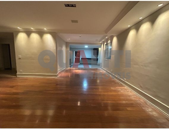 Apartamento para Locação e Venda com 218 m² no Campo Belo com 3 dormitórios, 3 suítes e 5 vagas de garagem