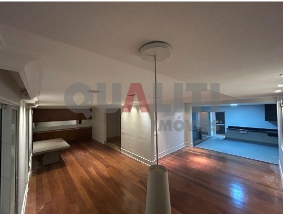 Apartamento para Locação e Venda com 218 m² no Campo Belo com 3 dormitórios, 3 suítes e 5 vagas de garagem