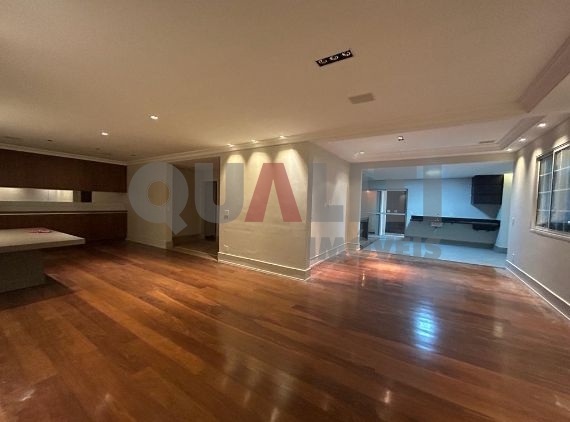 Apartamento para Locação e Venda com 218 m² no Campo Belo com 3 dormitórios, 3 suítes e 5 vagas de garagem