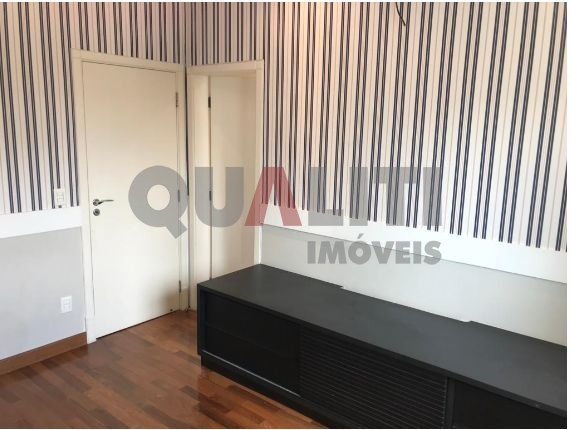Apartamento para Locação e Venda com 218 m² no Campo Belo com 3 dormitórios, 3 suítes e 5 vagas de garagem