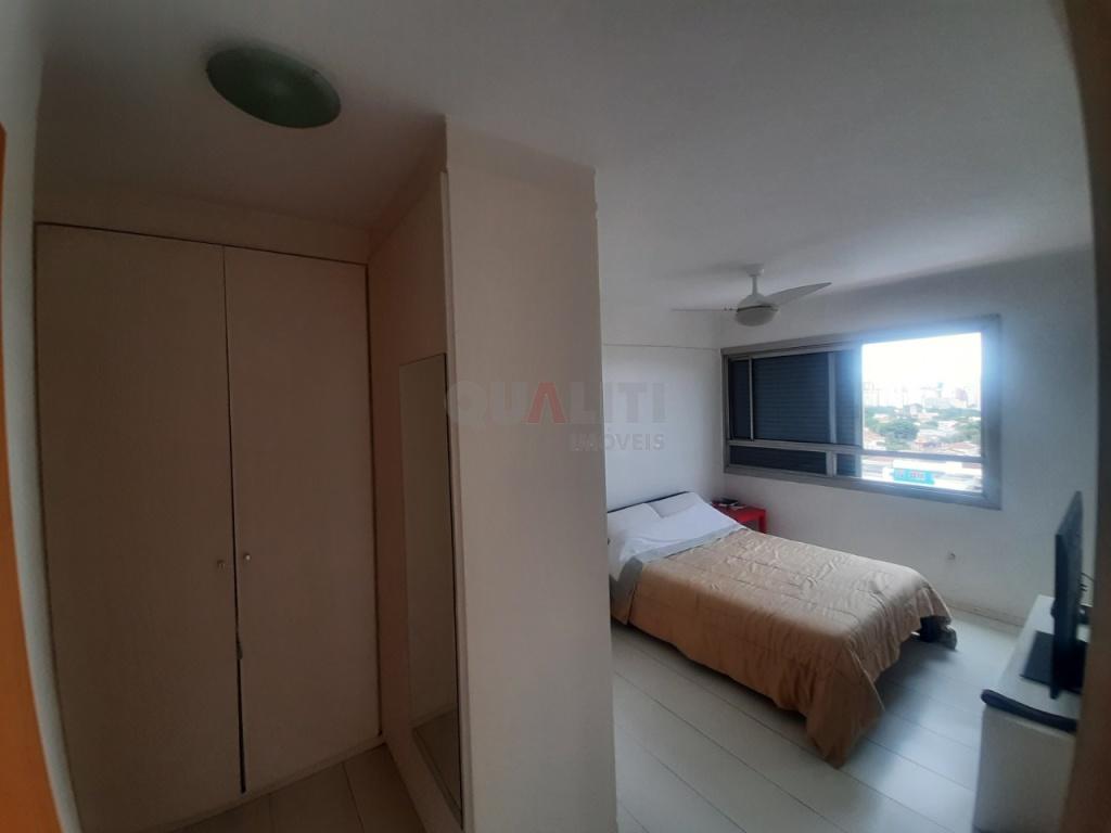 Apartamento de 3 dormitórios, 1 suíte, 1 vaga de garagem coberta à venda em Moema