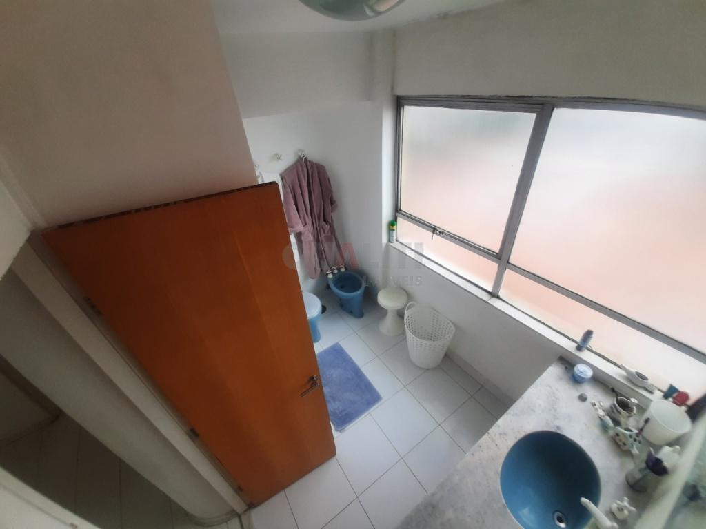 Apartamento de 3 dormitórios, 1 suíte, 1 vaga de garagem coberta à venda em Moema