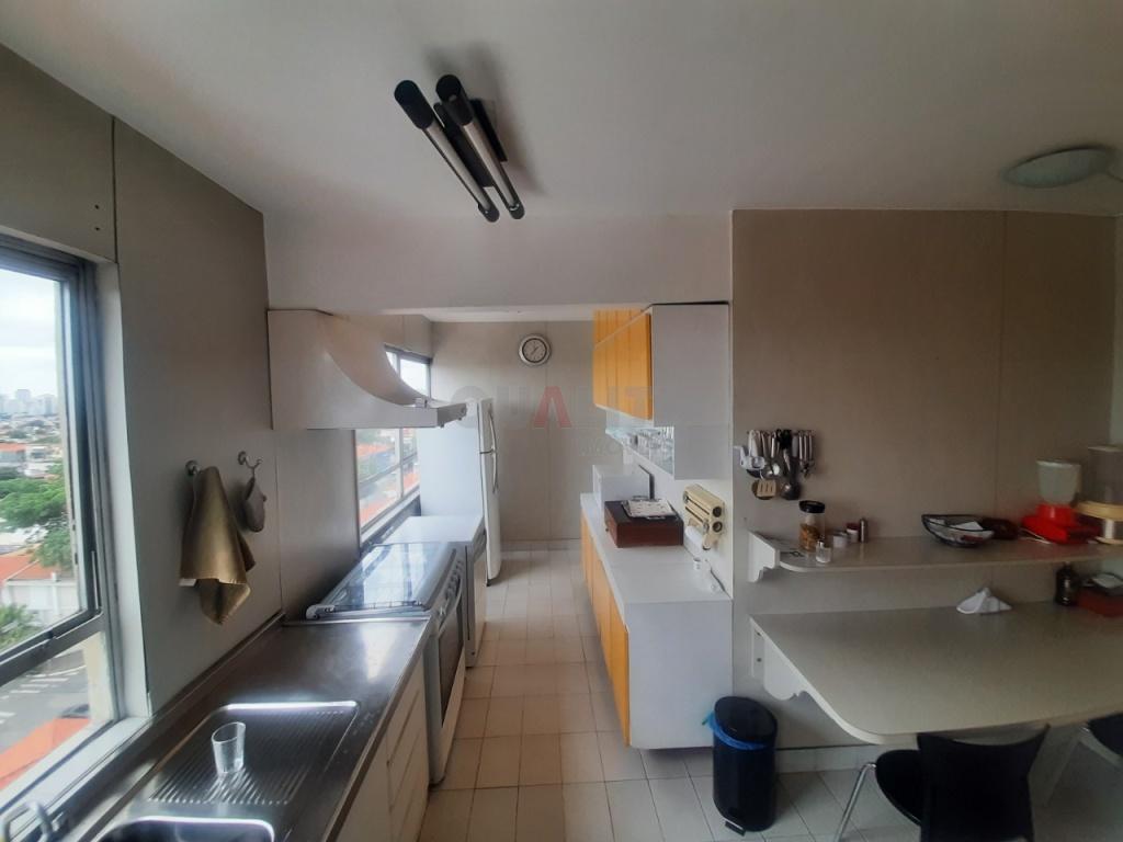 Apartamento de 3 dormitórios, 1 suíte, 1 vaga de garagem coberta à venda em Moema