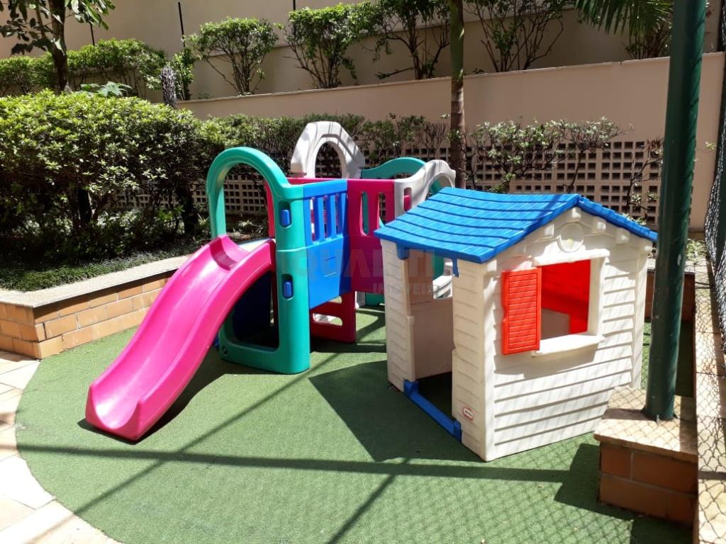 Apartamento com condomínio baixo, 3 suítes, 3 vagas, 129 m² e lazer clube para venda no Brooklin .