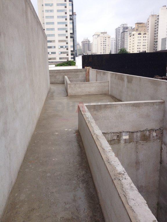 Prédio comercial em moema com 8 vagas pararelas, com recuo!!