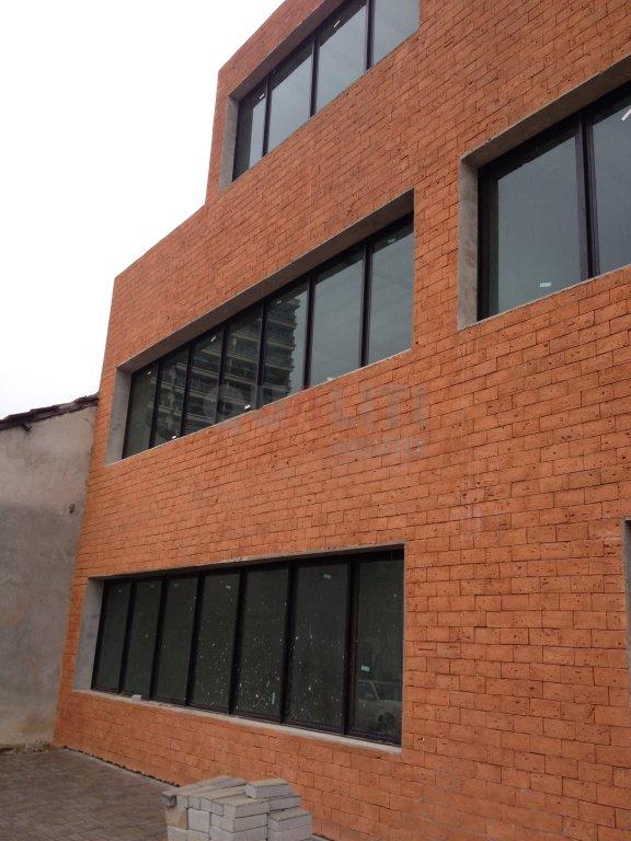 Prédio comercial em moema com 8 vagas pararelas, com recuo!!